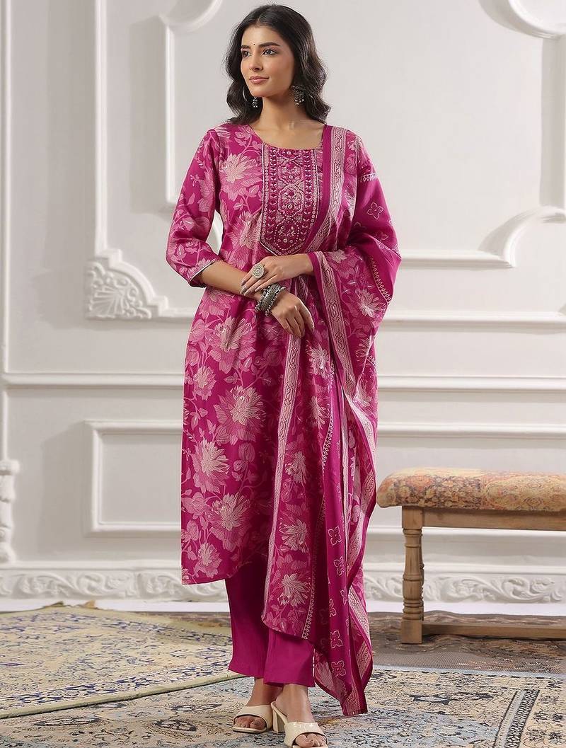 Women Floral Printed Regular Thread Work Kurta with Trousers & With Dupatta