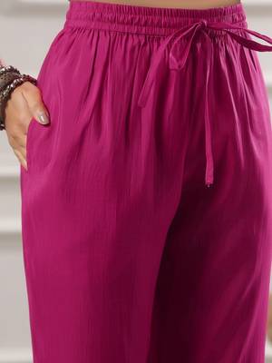 Women Floral Printed Regular Thread Work Kurta with Trousers & With Dupatta 3
