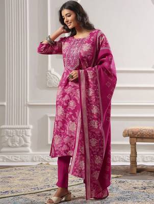Women Floral Printed Regular Thread Work Kurta with Trousers & With Dupatta 7