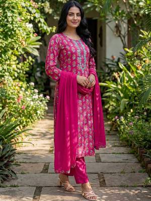 Women Ethnic Motifs Printed Regular Thread Work Kurta with Trousers & With Dupatta 6