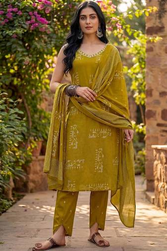 Women Ethnic Motifs Printed Regular Mirror Work Kurta with Trousers & With Dupatta