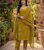 Women Ethnic Motifs Printed Regular Mirror Work Kurta with Trousers & With Dupatta