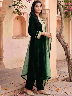 Women Ethnic Motifs Yoke Design Regular Thread Work Kurta with Trousers & With Dupatta 7