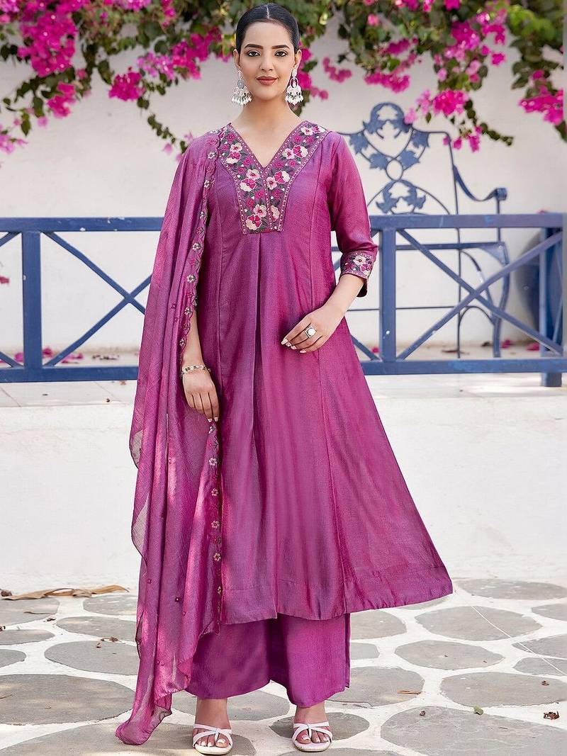 Women Floral Embroidered Regular Thread Work Kurta with Palazzos & With Dupatta