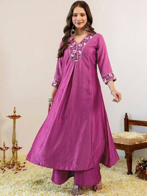 Women Embroidered Regular Kurta with Trousers & With Dupatta 7