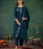 Women Regular Kurta with Pyjamas & With Dupatta