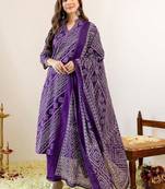 Women Printed Regular Kurta with Pyjamas & With Dupatta
