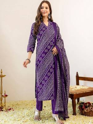 Women Printed Regular Kurta with Pyjamas & With Dupatta 3