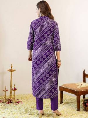 Women Printed Regular Kurta with Pyjamas & With Dupatta 5