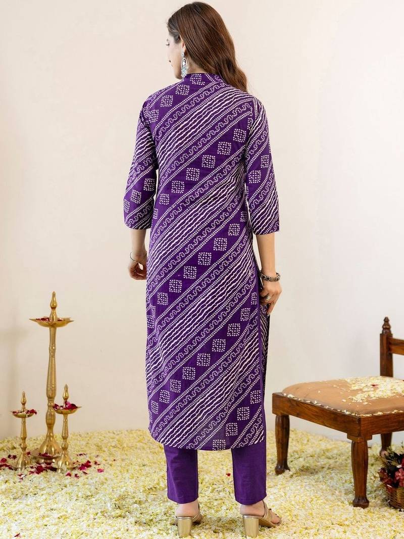 Women Printed Regular Kurta with Pyjamas & With Dupatta