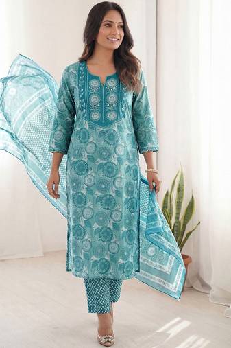 Women Ethnic Motifs Printed Regular Kurta with Trousers & With Dupatta