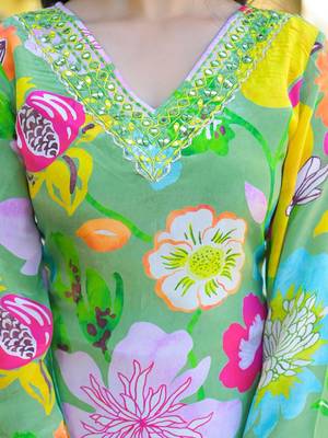Women Floral Printed Regular Sequinned Silk Crepe Kurta with Harem Pants & With Dupatta 4