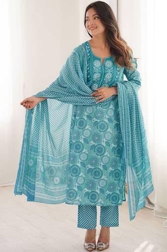 Women Ethnic Motifs Printed Regular Kurta with Trousers & With Dupatta
