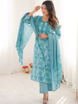 Women Ethnic Motifs Printed Regular Kurta with Trousers & With Dupatta 4