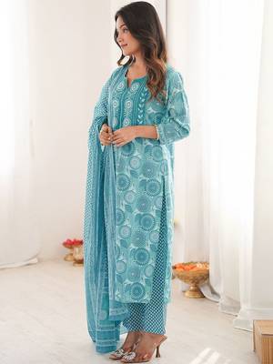 Women Ethnic Motifs Printed Regular Kurta with Trousers & With Dupatta 7