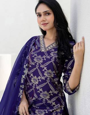 Women Floral Printed Kurta with Palazzos & Dupatta 2