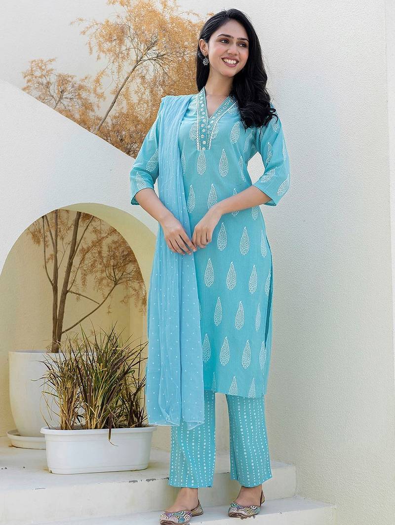 Women Ethnic Motifs Printed Kurta with Trousers & Dupatta