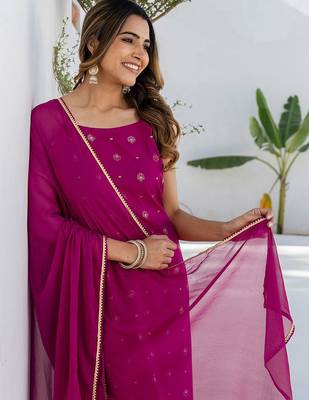 Floral Printed Square Neck Straight Kurta With Trousers & Dupatta 2