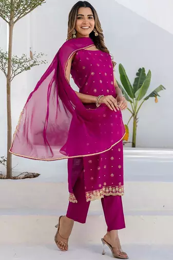 Floral Printed Square Neck Straight Kurta With Trousers & Dupatta