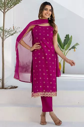 Floral Printed Square Neck Straight Kurta With Trousers & Dupatta