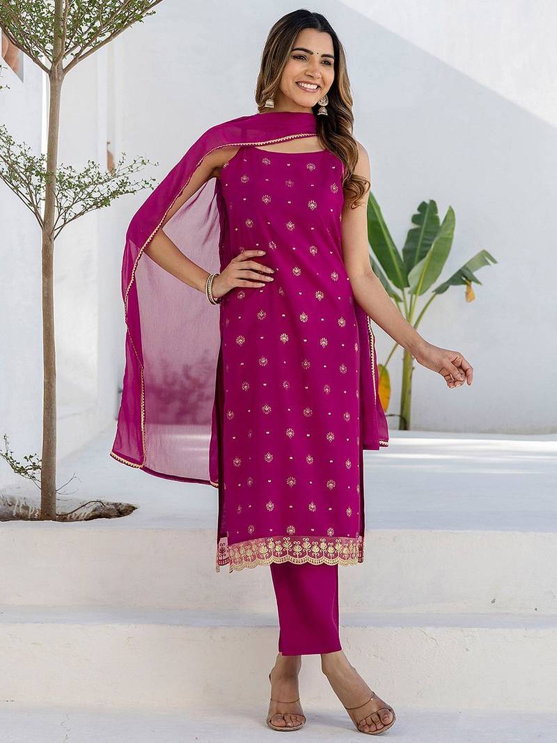 Floral Printed Square Neck Straight Kurta With Trousers & Dupatta