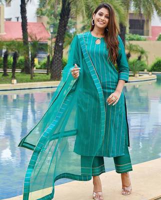 Floral Printed Keyhole Neck Thread Work Straight Kurta With Trousers & Dupatta 1