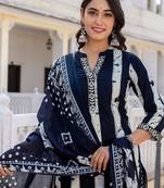 Women Floral Embroidered Kurta with Trousers & Dupatta