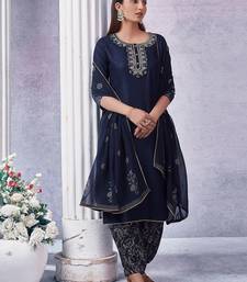 Yoke Design Embroidered Sequinned Straight Kurta With Trousers & Dupatta