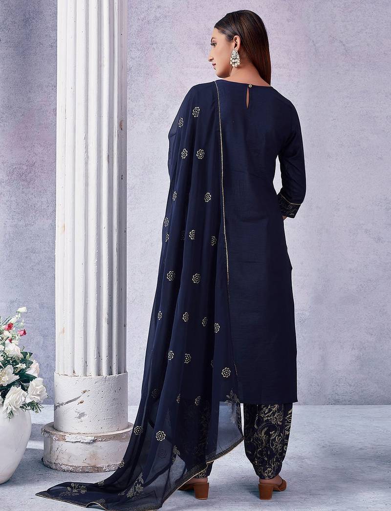 Yoke Design Embroidered Sequinned Straight Kurta With Trousers & Dupatta