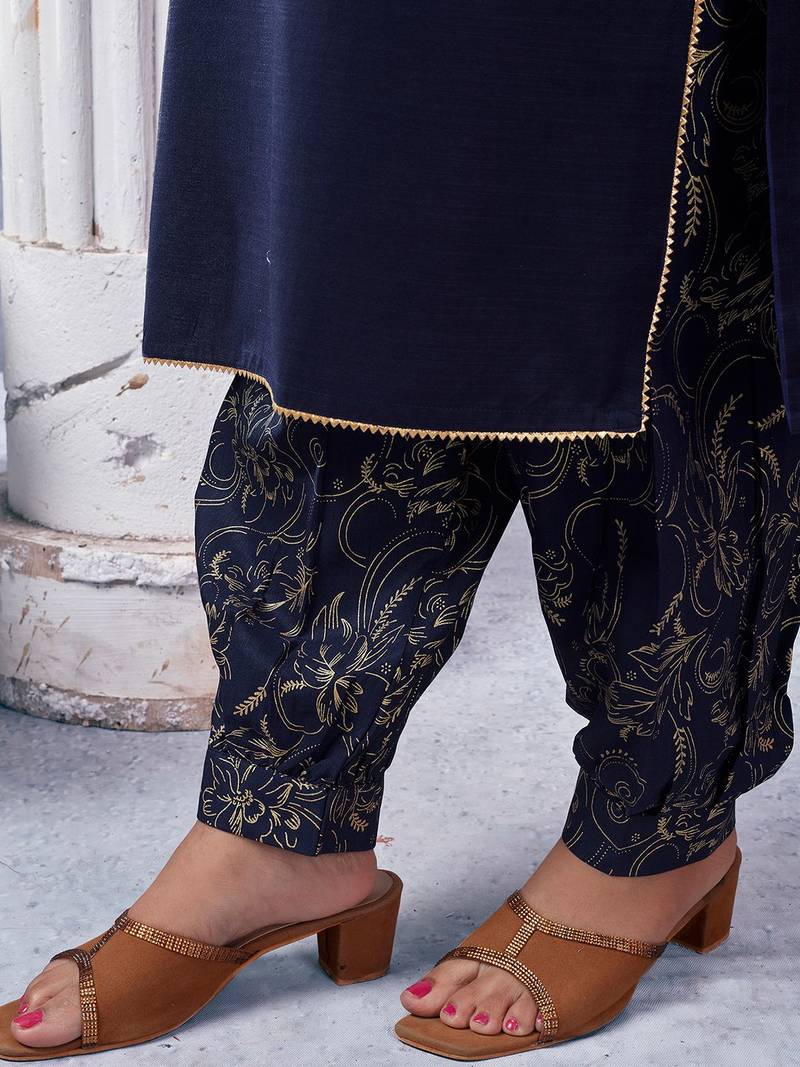Yoke Design Embroidered Sequinned Straight Kurta With Trousers & Dupatta