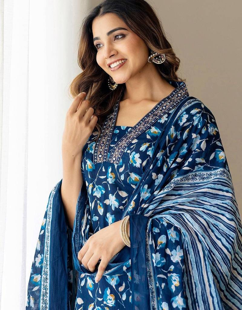 Women Floral Printed Kurta with Churidar & Dupatta