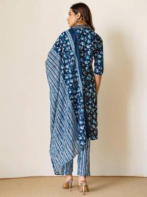 Women Floral Printed Kurta with Churidar & Dupatta 6