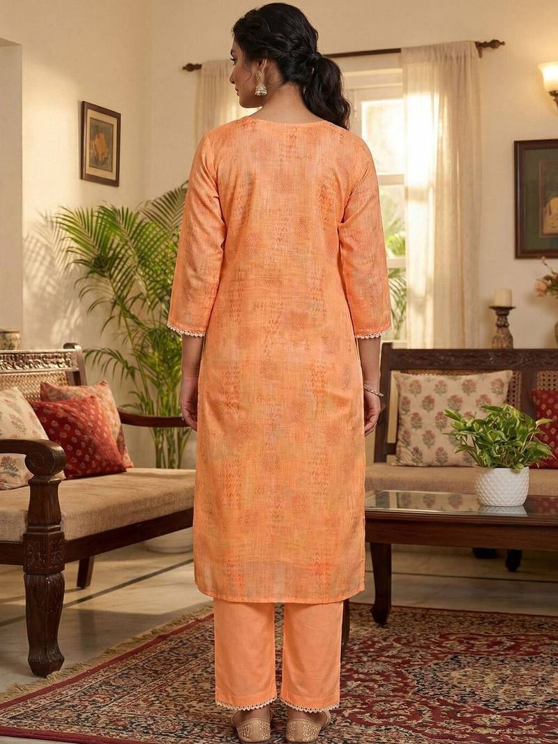 Women Floral Printed Regular Thread Work Kurta with Trousers & With Dupatta