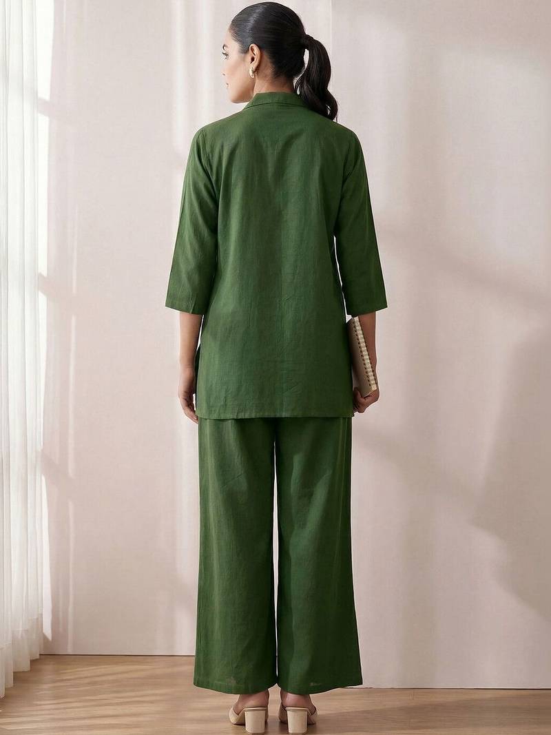 Women Ethnic Motifs Embroidered Regular Thread Work Kurta with Trousers