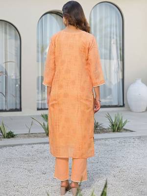 Women Floral Printed Regular Thread Work Linen Kurta with Trousers & With Dupatta 5