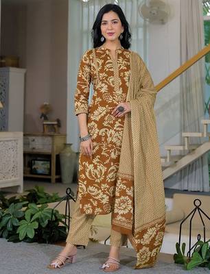 Women Floral Printed Regular Kurta with Trousers & With Dupatta 1