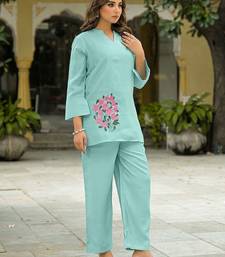 Women Floral Embroidered Regular Thread Work Kurta with Trousers