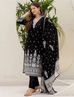 Ethnic Motifs Printed V-Neck Straight Kurta With Trouser & Dupatta 1