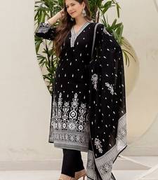 Ethnic Motifs Printed V-Neck Straight Kurta With Trouser & Dupatta