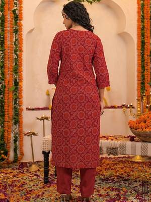 Bandhani Printed Round Neck Thread Work Kurta With Trousers & Dupatta 4