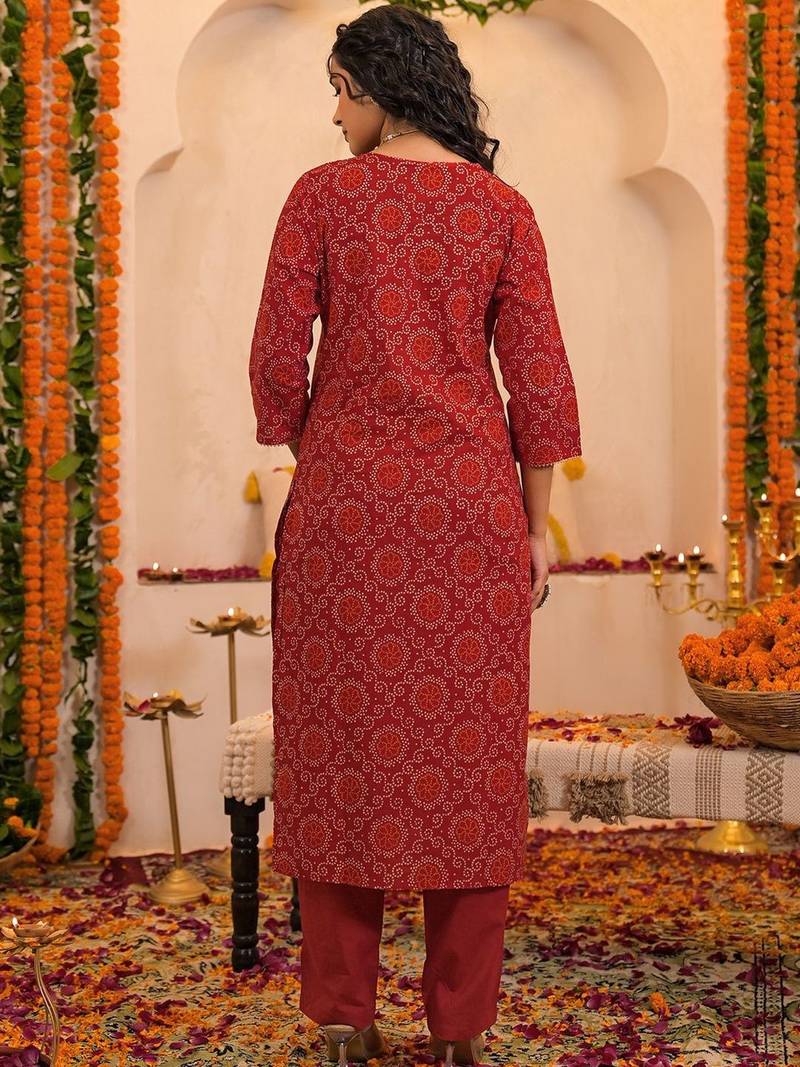 Bandhani Printed Round Neck Thread Work Kurta With Trousers & Dupatta