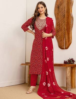 Women Bandhani Printed Kurta with Trousers & Dupatta 1