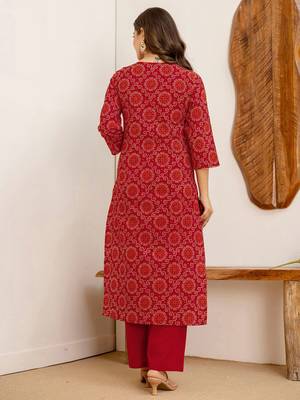 Women Bandhani Printed Kurta with Trousers & Dupatta 5
