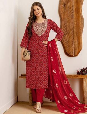 Women Bandhani Printed Kurta with Trousers & Dupatta 6