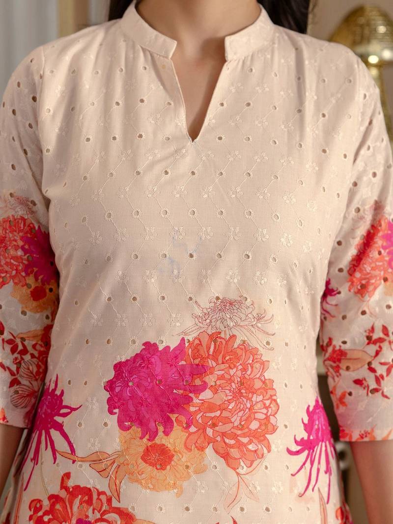 Floral Printed Mandarin Collar Straight Kurti With Trousers