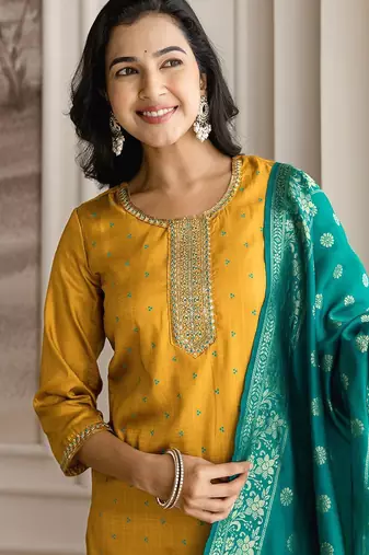 Women Ethnic Motifs Printed Regular Sequinned Kurta with Trousers & With Dupatta