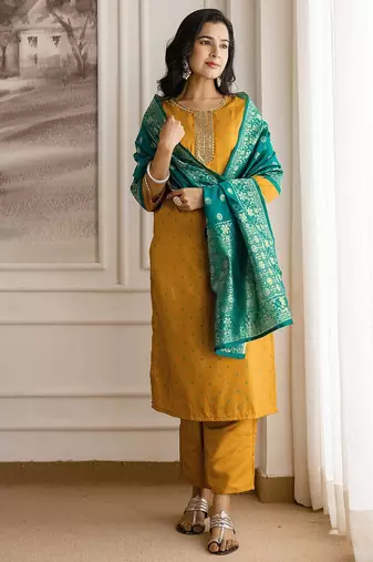 Women Ethnic Motifs Printed Regular Sequinned Kurta with Trousers & With Dupatta