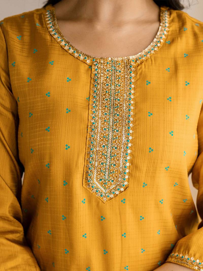Women Ethnic Motifs Printed Regular Sequinned Kurta with Trousers & With Dupatta