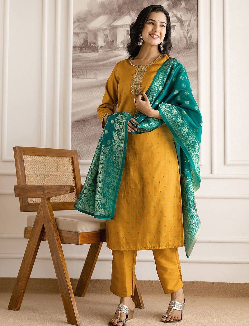 Women Ethnic Motifs Printed Regular Sequinned Kurta with Trousers & With Dupatta