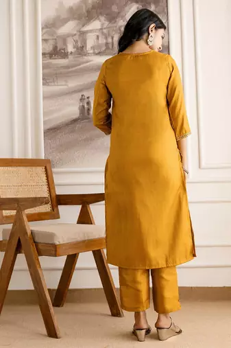 Women Ethnic Motifs Printed Regular Sequinned Kurta with Trousers & With Dupatta
